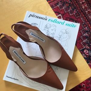 Manolo Blahnik cognac brown kitten heel